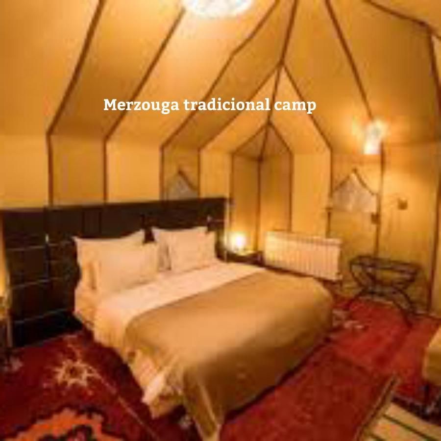ホテルMerzouga-Traditional-Camp エクステリア 写真